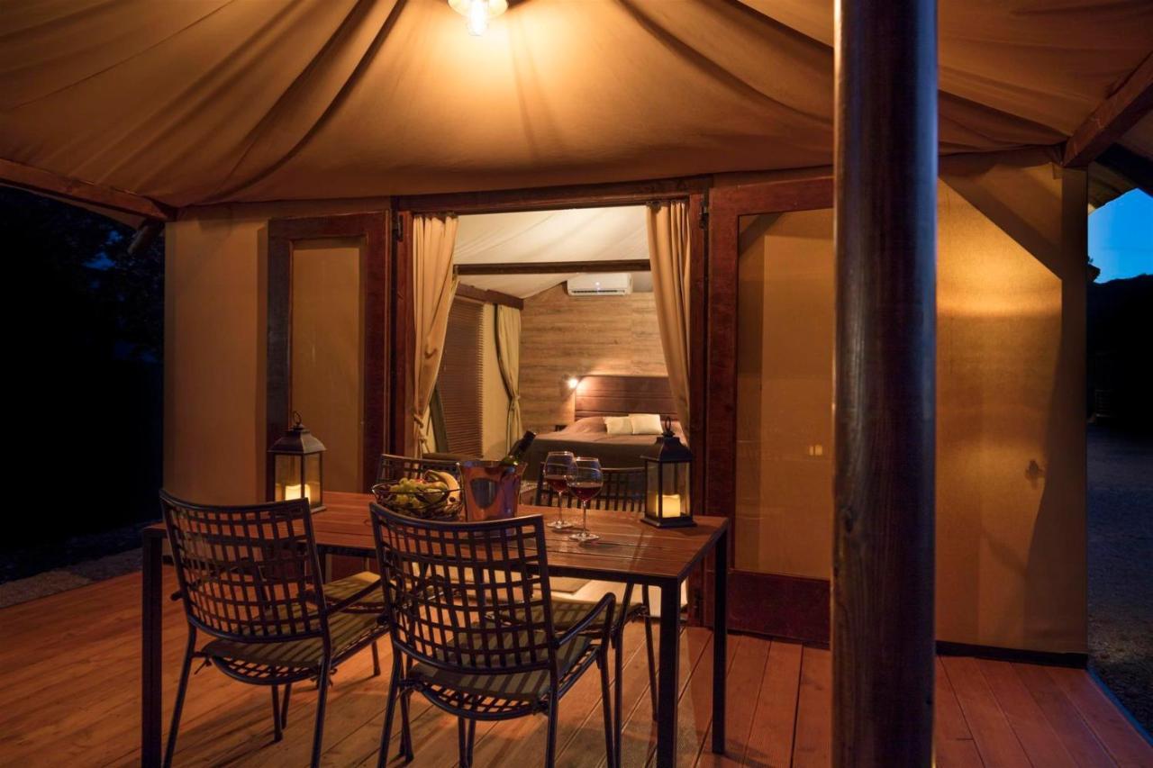 Glamping Tents And Mobile Homes Trasorka Veli Losinj Exterior photo