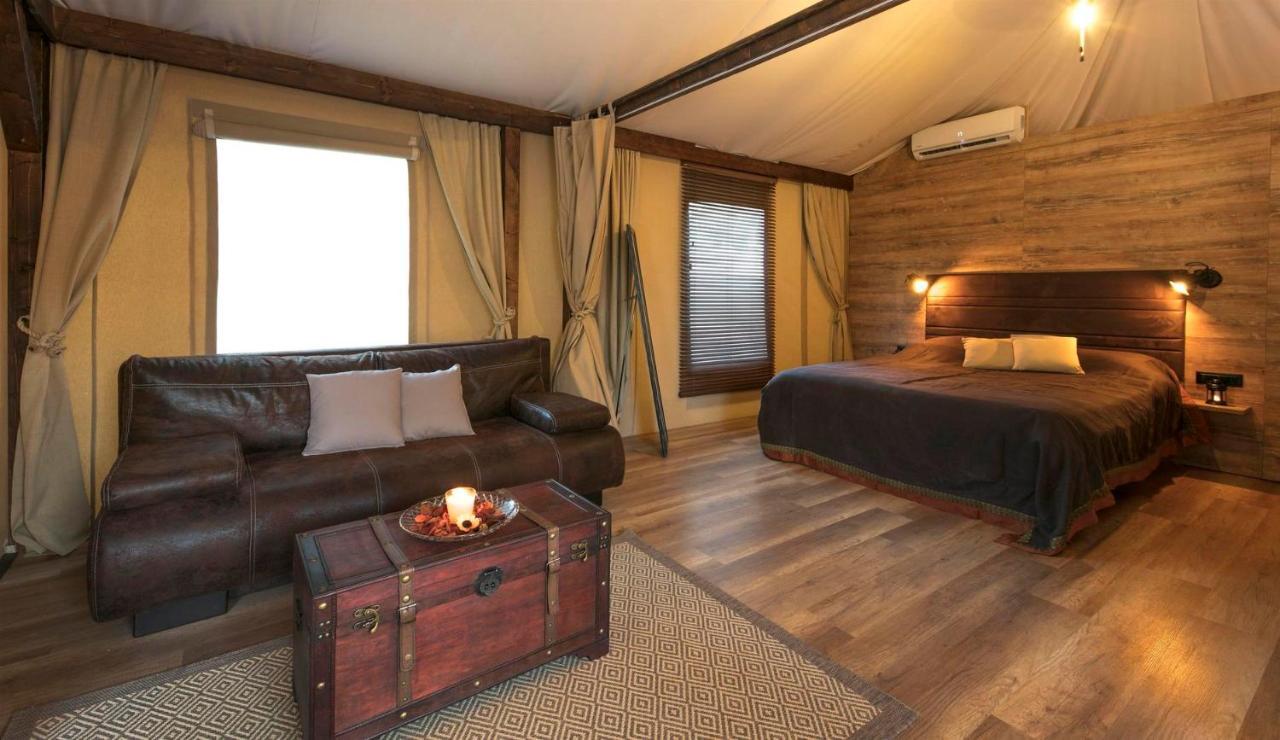 Glamping Tents And Mobile Homes Trasorka Veli Losinj Exterior photo