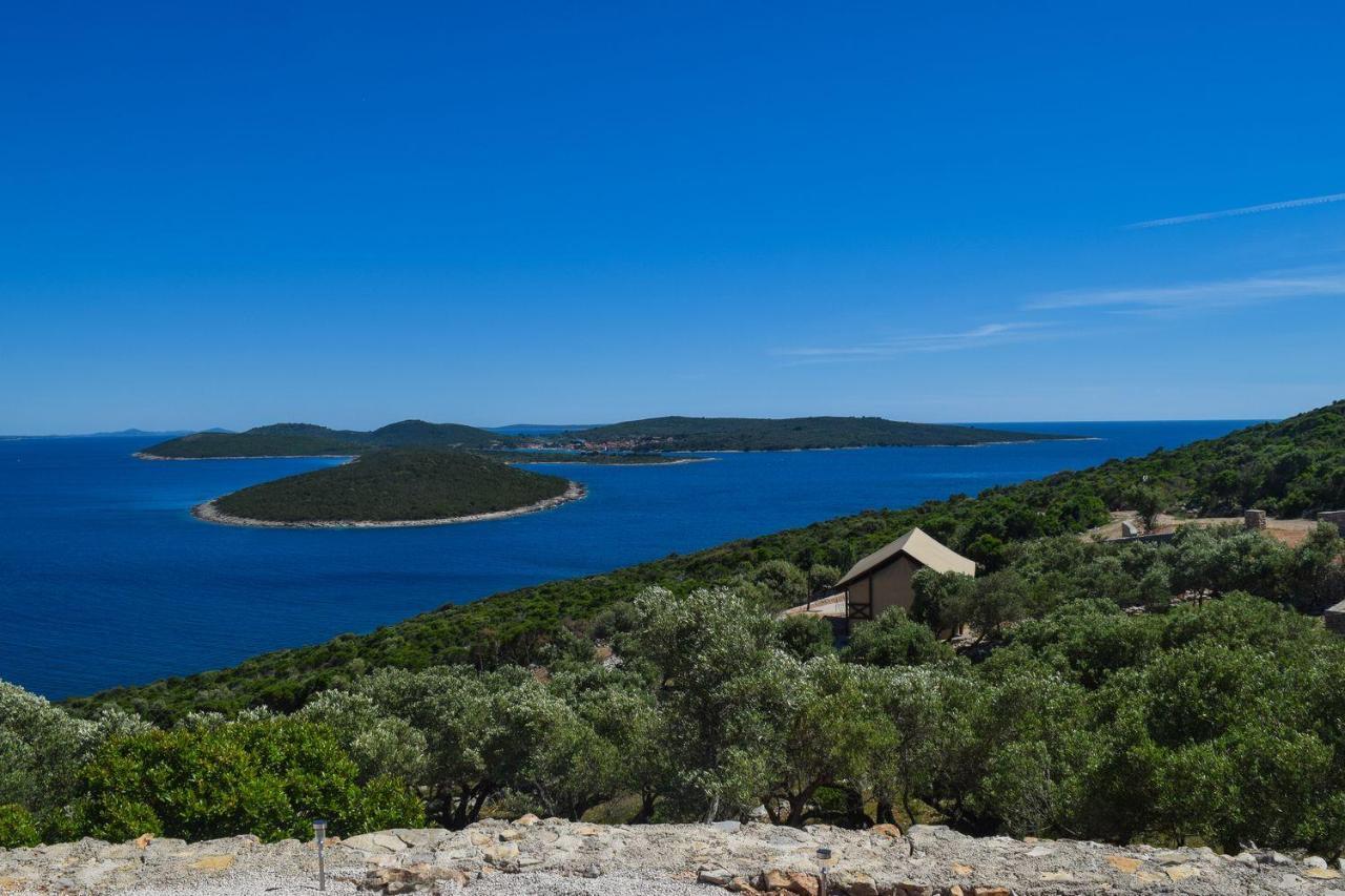 Glamping Tents And Mobile Homes Trasorka Veli Losinj Exterior photo