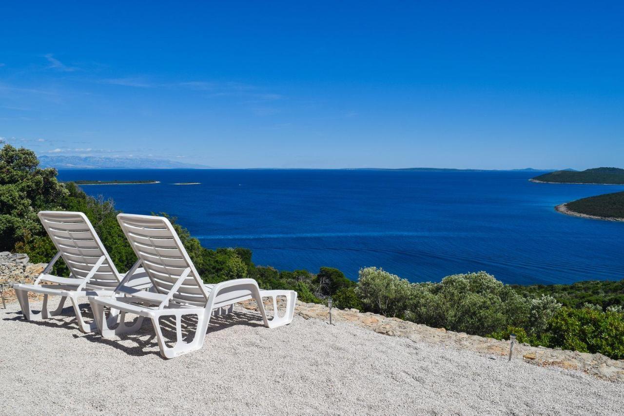 Glamping Tents And Mobile Homes Trasorka Veli Losinj Exterior photo