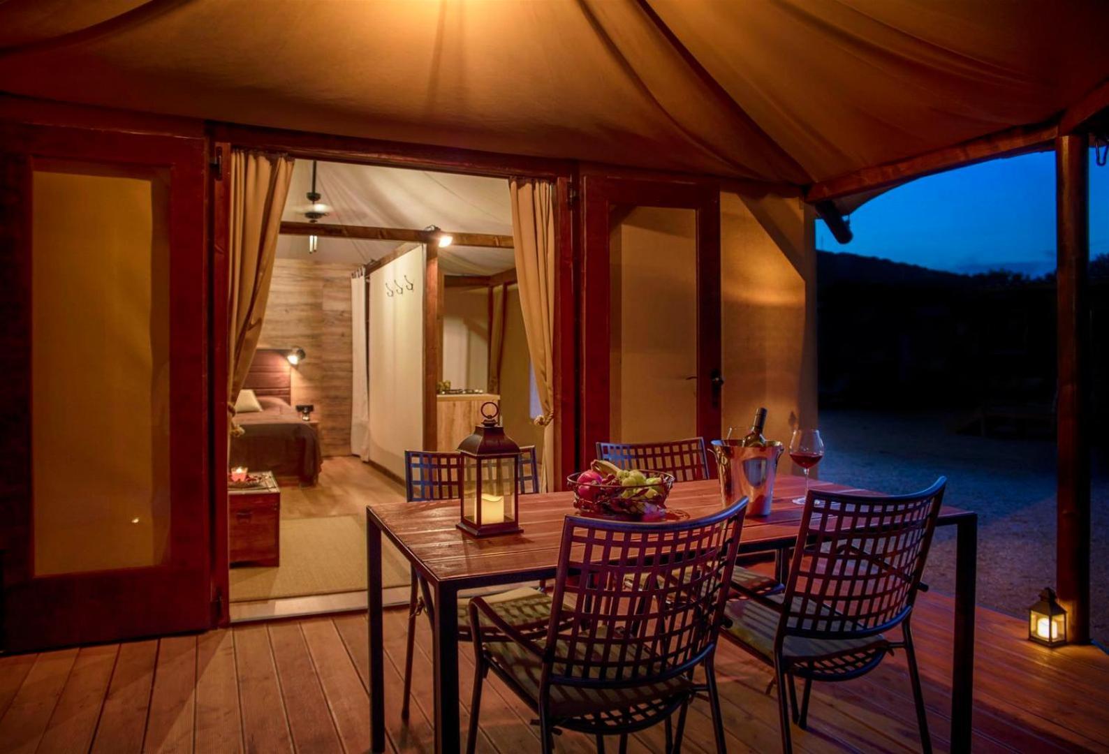 Glamping Tents And Mobile Homes Trasorka Veli Losinj Room photo